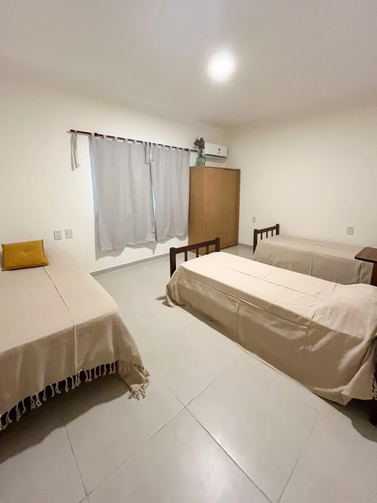 Habitación con varias camas individuales - Departamento B